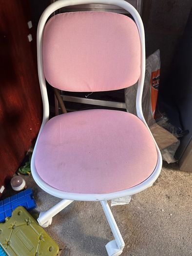 Kids desk chair