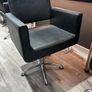 Hair salon Image 6