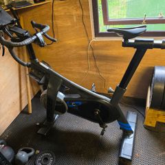 Stages SB20 Smart Indoor Bike 750