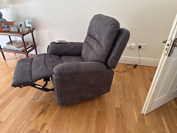 Lift and Rise Recliner Armchair