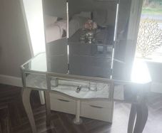 Stunning Mirrored Dressing Table