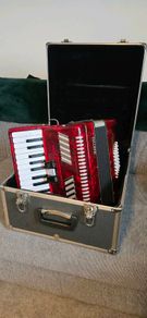 Piano Accordion - excellent condition