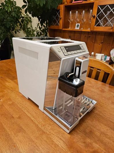 De'Longhi Eletta Cappuccino TOP Premium Coffee Machine