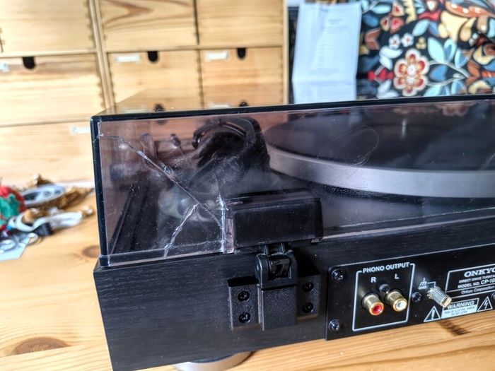 Onkyo CP-1050 Direct Drive Turntable
