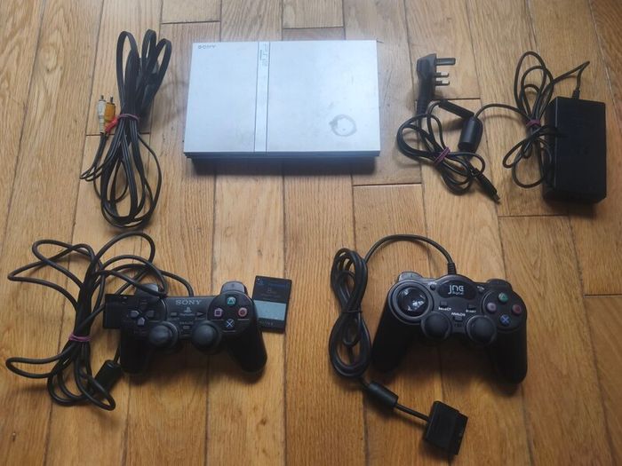 Playstation 2 PS2 Silver Slim