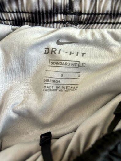 Nike Dri Fit - Large