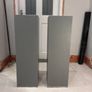 Quartz breakfast bar and 4 high chairs Image 3