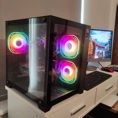 Gamer PC set Joker Intel i5 7600k with GPU 1070 and 23 inch HDMI monitor