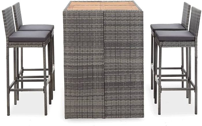 Garden Furniture Set 4  high chairs and a table