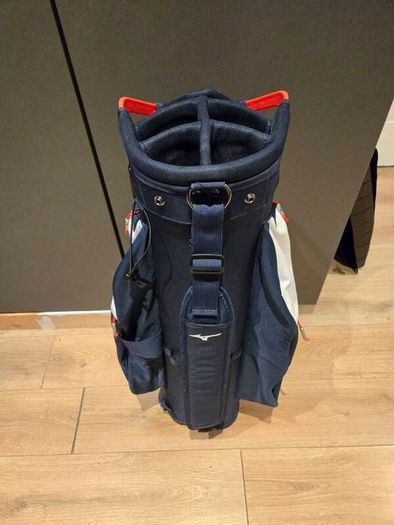 Mizuno Lightweight Cart Bag less than 12mths old