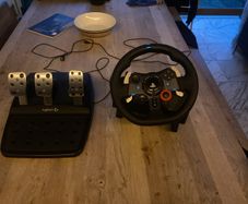 Logitech G29 Force Feedback Wheel + Pedals