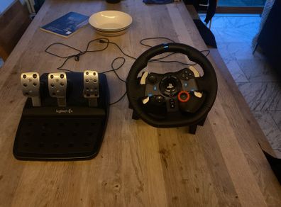 Logitech G29 Force Feedback Wheel + Pedals