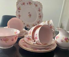 Tuscan  pale pink Mid century stunning 21 piece china tea set