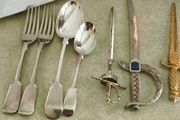 Vintage -Fiddle Pattern- silver plated flatware 4 pieces, similar in style to those produced in the Victorian era 18.00E. And 3 letter opener each is 10.00 euro