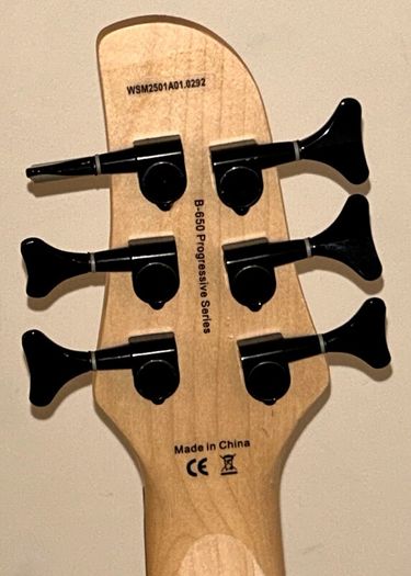 Harley Benton B-650FL BK Progressive Series (6-String Fretless Bass) - Pristine Condition
