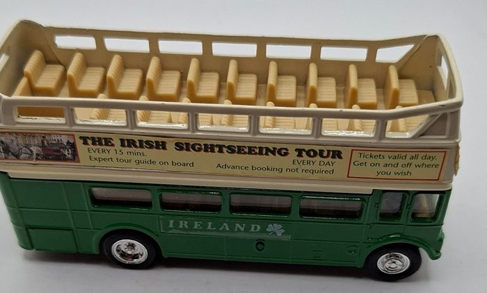 Welly Irish sight seeing tour bus