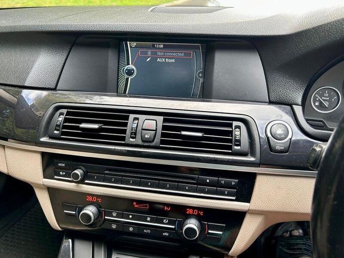 BMW 5-Series 2011
