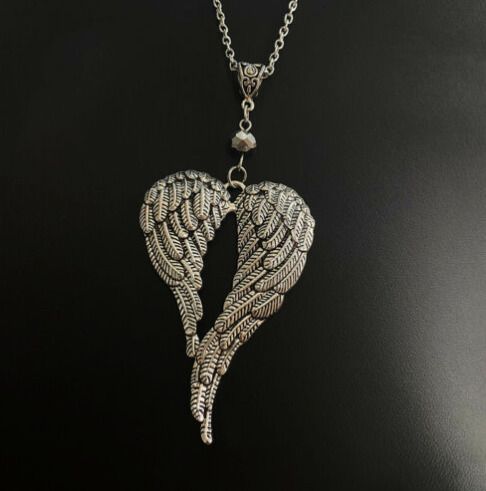 Beautiful Angel Wings Pendant + Chain