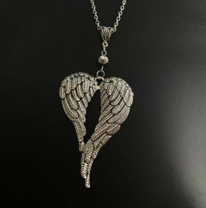 Beautiful Angel Wings Pendant + Chain