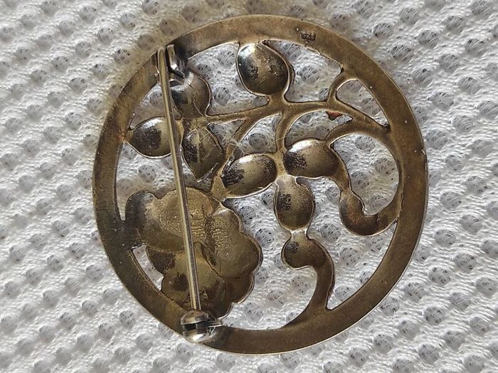 Vintage sterling silver brooch