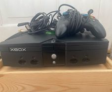 Original Xbox + 2 Games