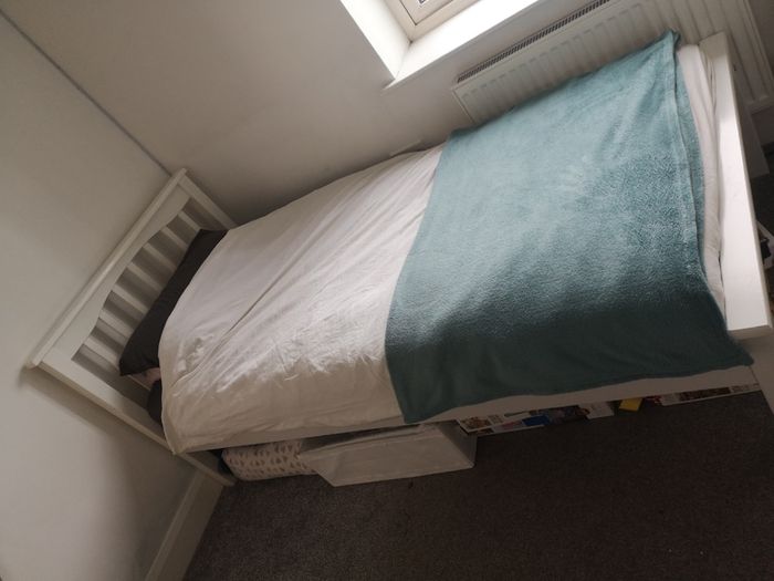 Single bed