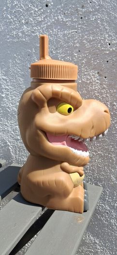 Universal Studios Jurassic World T-Rex Sipper Cup