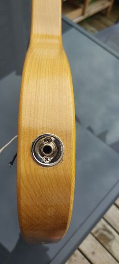 Telecaster butterscotch 52 black guard body