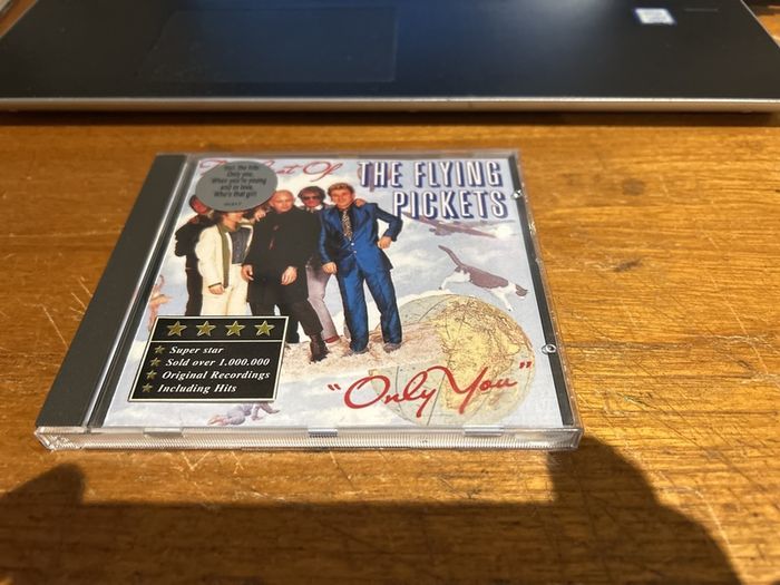 The Flying Pickets - The Best Of (1)
