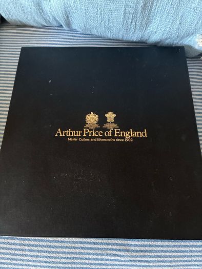 Vintage Arthur Price silver plated table mats