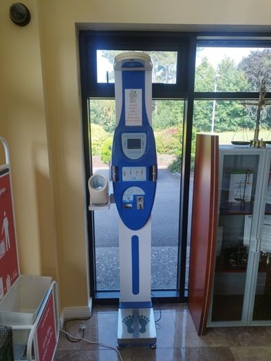 Retail ultrasonic weighing scales