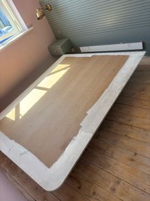 Free Floating Bed Base