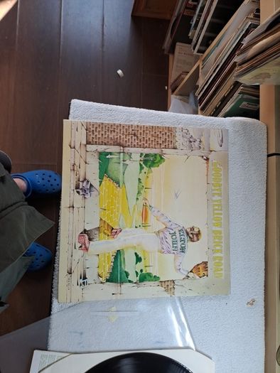 Vinyl.Goodbye Yellow Brick Road.Limited Edition Yellow