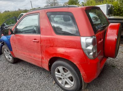 Breaking Suzuki Grand Vitara 1.6