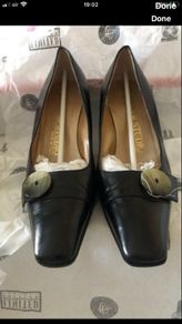 Ladies leather Italian shoes size 3