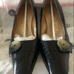 Ladies leather Italian shoes size 3
