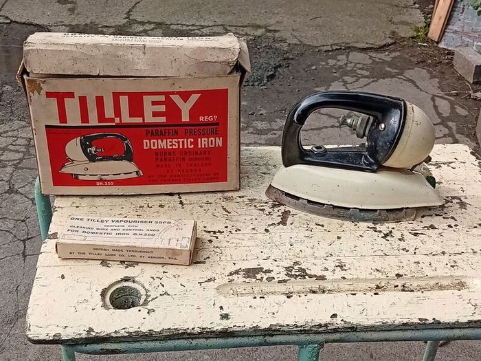 Vintage Tilley Iron