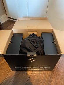 Selling Scorpion EXO-1400 Onyx Carbon Air