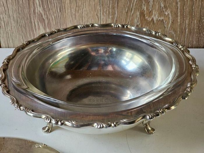 Vintage  Oneida Silverplate Casserole Dish