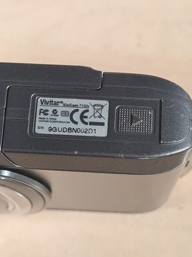 Vivitar Vivicam 7100s Digital Camera 7mp Mega Pixels Compact No Battery Charger Or Memory Card
