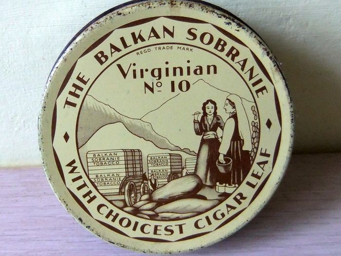 The Balkan Sobranie Tin