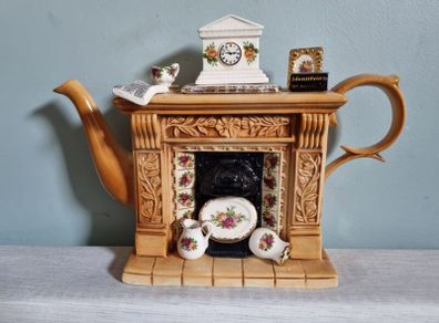 Rare Collectible   Royal Albert 'Old Country Roses' Large Classic Fireplace  Teapot by Cardew Design