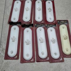 Gainsborough Porcelain finger Door Plates