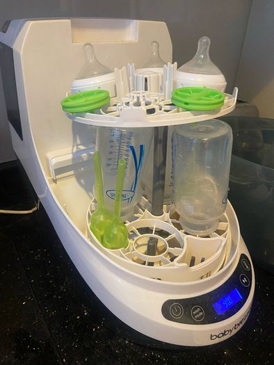 baby brezza bottle washer pro & 30 detergent tablets.