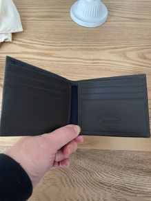 Tommy Hilfiger wallet Authentic