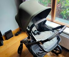 Bugaboo Fox black frame with Forest Green canopy