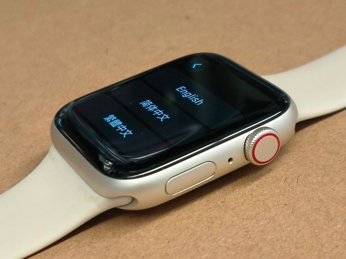 Apple Watch SE (2nd Gen) LTE [GPS + Cellular, 44mm] - Starlight Aluminium Case