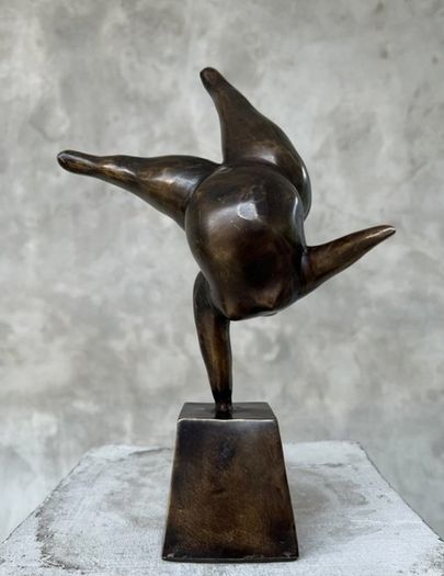 Balancing Lady (30cm) - Bronze