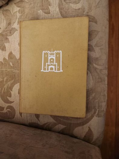 Heimat Der Regenbogen. ( Home Of The Rainbow) By A.e. Johann. First Edition Large Volume Hardback In Good Condition