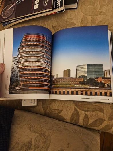 48h Open House Bcn. 34-5. Way Of Living Catalogue.  Large Volume Paperback In Good Condition.  See Photos For Same.